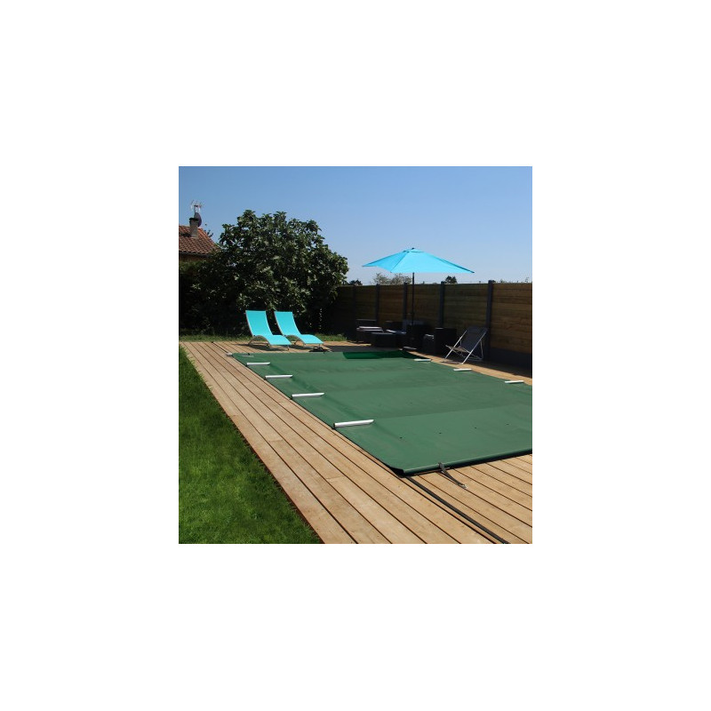 Bâche à barres posé de coloris vert.