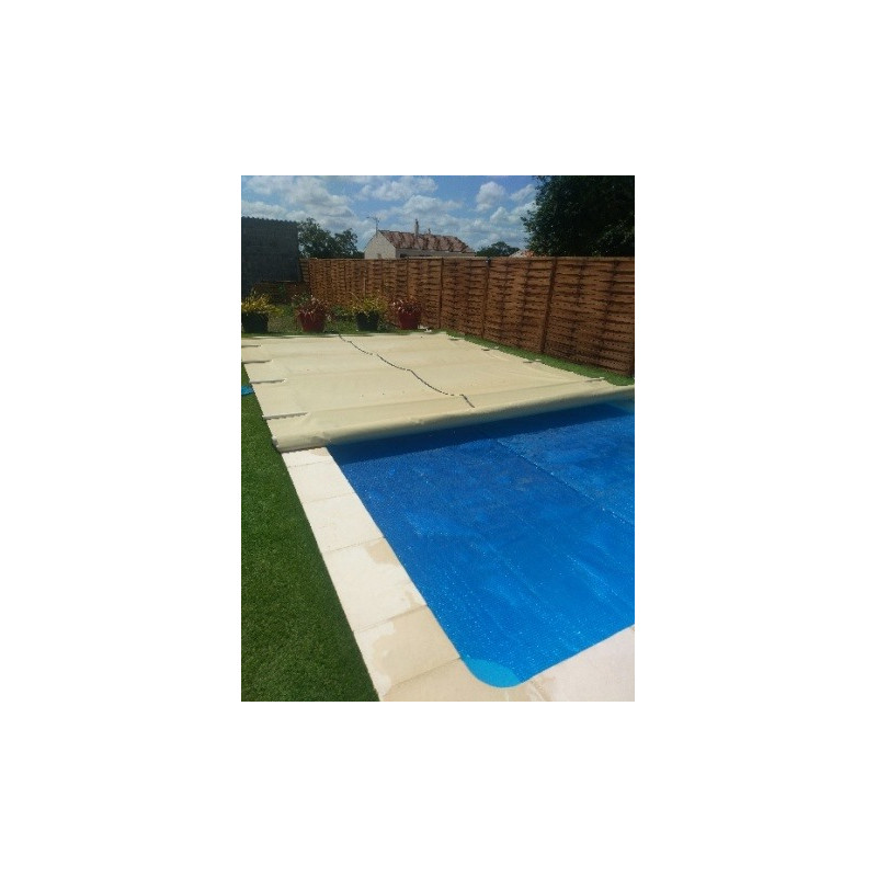 Bâche à barres de coloris sable.